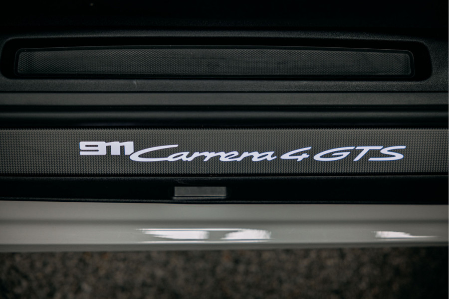 Porsche 911 3.0 Carrera 4 GTS NL Geleverd | BTW | Noise lift | Stoel verw/ventilatie | Vol leder |