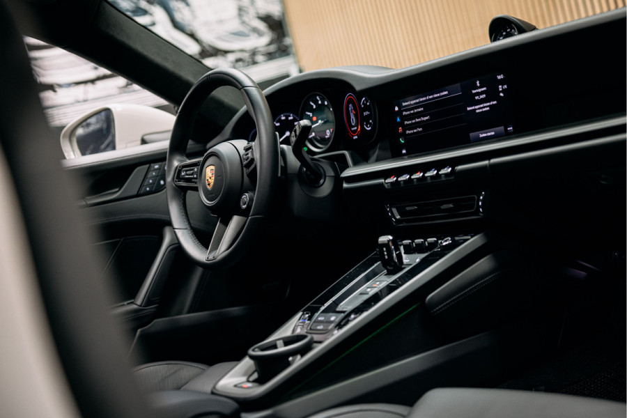 Porsche 911 3.0 Carrera 4 GTS NL Geleverd | BTW | Noise lift | Stoel verw/ventilatie | Vol leder |