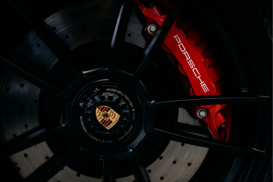 Porsche 911 3.0 Carrera 4 GTS NL Geleverd | BTW | Noise lift | Stoel verw/ventilatie | Vol leder |