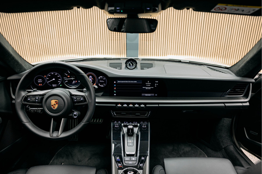 Porsche 911 3.0 Carrera 4 GTS NL Geleverd | BTW | Noise lift | Stoel verw/ventilatie | Vol leder |