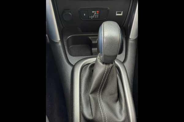 Citroën C3 Aircross 1.2 PureTech S&S Shine - AUTOMAAT I Navigatie / Apple CarPlay I LED I PDC I Sport velgen I Dealer onderhouden