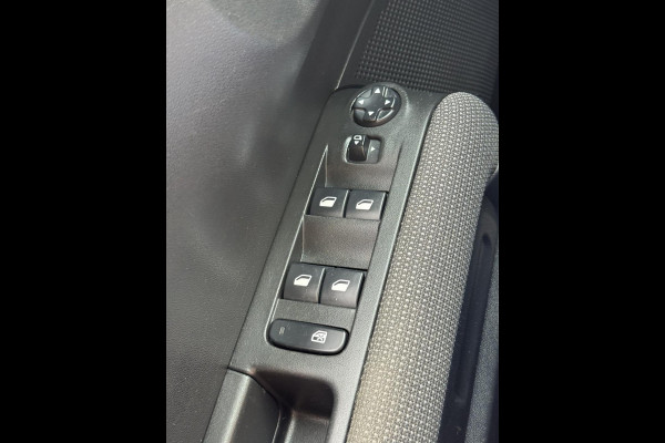 Citroën C3 Aircross 1.2 PureTech S&S Shine - AUTOMAAT I Navigatie / Apple CarPlay I LED I PDC I Sport velgen I Dealer onderhouden