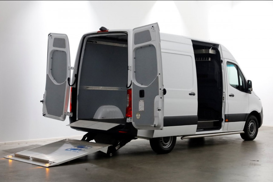 Mercedes-Benz Sprinter 315 CDI 150pk RWD 9G Automaat L2H2 Laadklep Airco/Camera/Navi 05-2021
