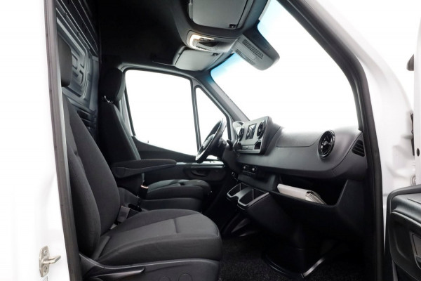 Mercedes-Benz Sprinter 315 CDI 150pk RWD 9G Automaat L2H2 Laadklep Airco/Camera/Navi 05-2021