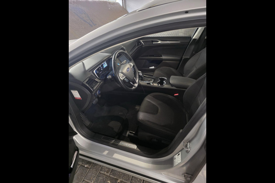 Ford Mondeo Wagon 2.0 IVCT HEV Titanium 187pk Automaat | Lichtmetaal | Navigatie | Apple Carplay / Android auto | Climate control