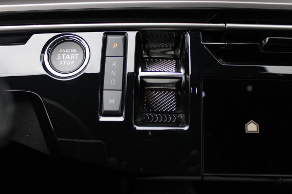Peugeot 3008 1.2 Hybrid 145PK ALLURE AUTOMAAT | COMFORT STOELEN | STOEL / STUUR VERWARMING | DODEHOEK DETECTIE | 360° CAMERA | NAVIGATIE | 19" LICHTMETALEN VELGEN | DRAADLOOS APPLE CARPLAY / ANDROID AUTO | |