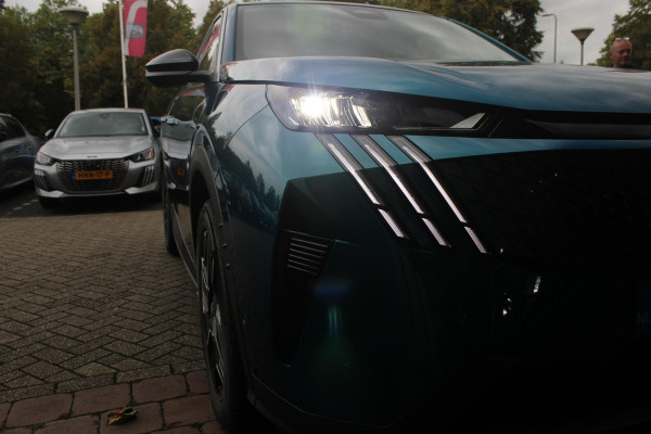 Peugeot 3008 1.2 Hybrid 145PK ALLURE AUTOMAAT | COMFORT STOELEN | STOEL / STUUR VERWARMING | DODEHOEK DETECTIE | 360° CAMERA | NAVIGATIE | 19" LICHTMETALEN VELGEN | DRAADLOOS APPLE CARPLAY / ANDROID AUTO | |