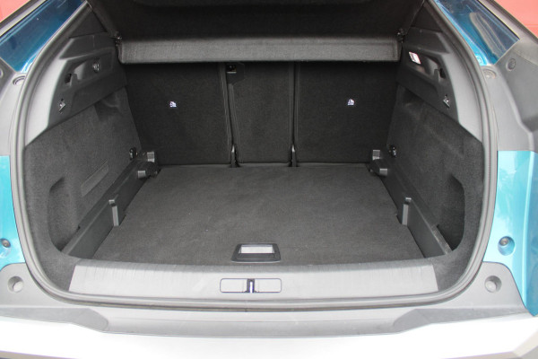 Peugeot 3008 1.2 Hybrid 145PK ALLURE AUTOMAAT | COMFORT STOELEN | STOEL / STUUR VERWARMING | DODEHOEK DETECTIE | 360° CAMERA | NAVIGATIE | 19" LICHTMETALEN VELGEN | DRAADLOOS APPLE CARPLAY / ANDROID AUTO | |