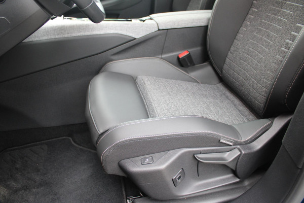 Peugeot 3008 1.2 Hybrid 145PK ALLURE AUTOMAAT | COMFORT STOELEN | STOEL / STUUR VERWARMING | DODEHOEK DETECTIE | 360° CAMERA | NAVIGATIE | 19" LICHTMETALEN VELGEN | DRAADLOOS APPLE CARPLAY / ANDROID AUTO | |