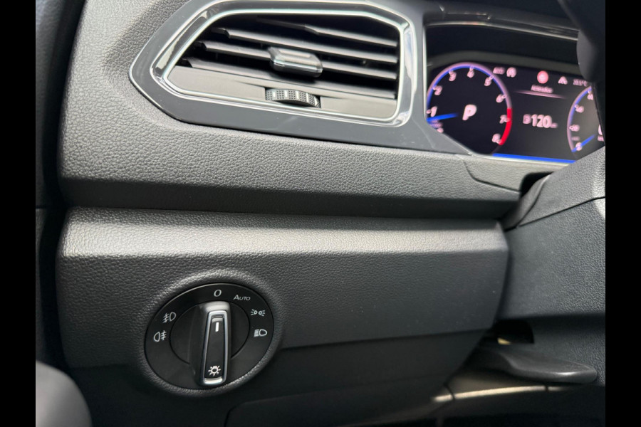 Volkswagen T-Roc 1.5 TSI Sport - Automaat - Climate - Navi - Winterpakket - Org.NL
