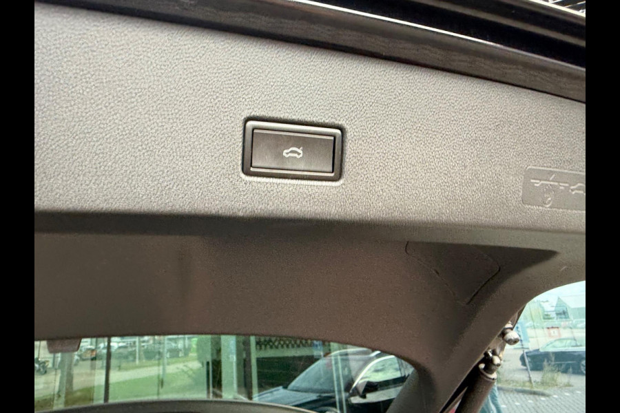 Volkswagen T-Roc 1.5 TSI Sport - Automaat - Climate - Navi - Winterpakket - Org.NL