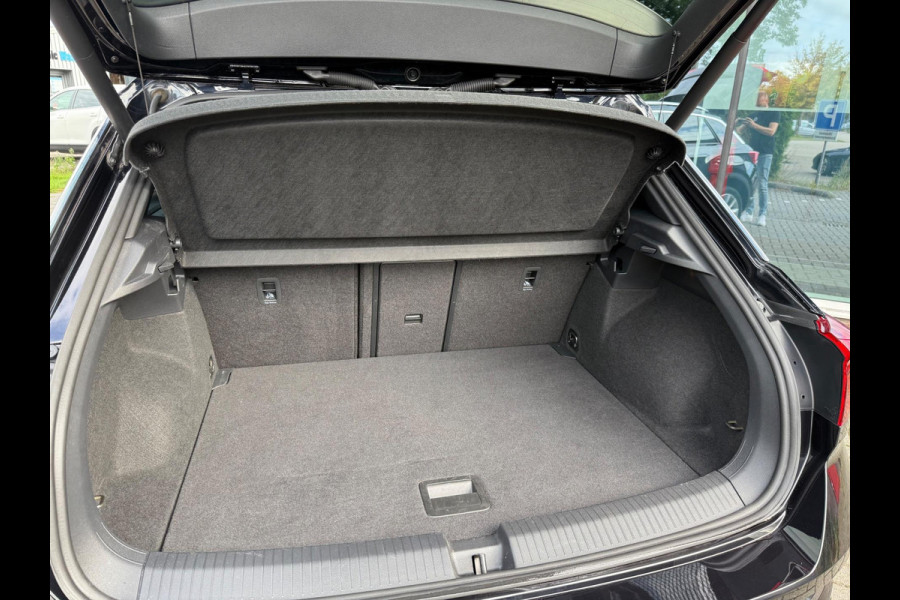 Volkswagen T-Roc 1.5 TSI Sport - Automaat - Climate - Navi - Winterpakket - Org.NL