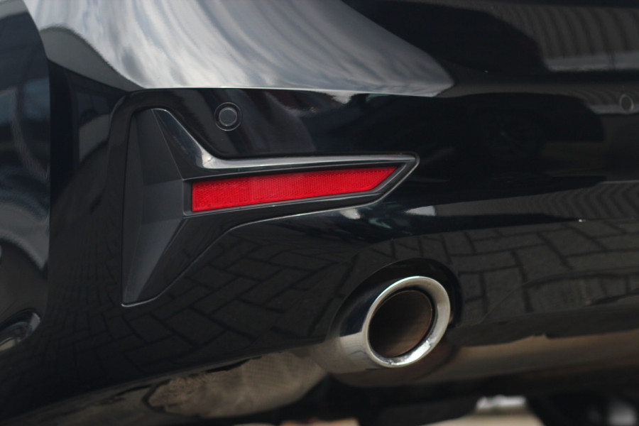 BMW 3 Serie Touring 330e xDrive | Pano | Trekhaak | Camera