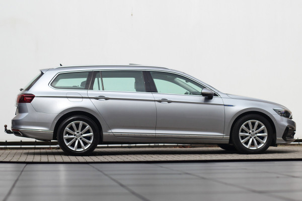 Volkswagen Passat Variant 1.4 TSI PHEV GTE Business | Pano | Trekhaak | Massage | ACC | 360