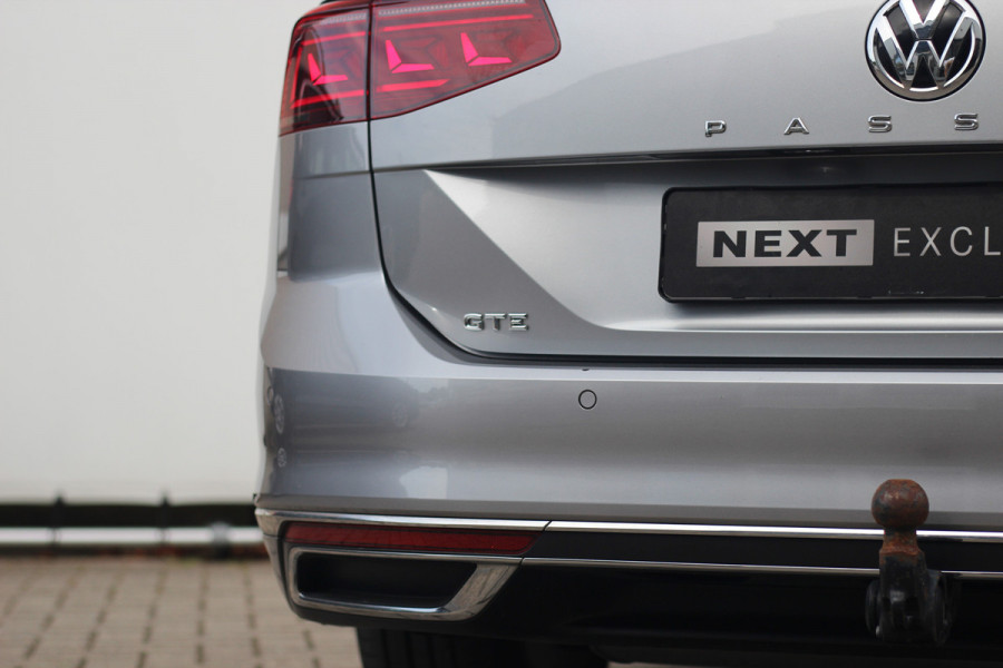 Volkswagen Passat Variant 1.4 TSI PHEV GTE Business | Pano | Trekhaak | Massage | ACC | 360
