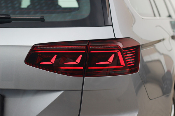 Volkswagen Passat Variant 1.4 TSI PHEV GTE Business | Pano | Trekhaak | Massage | ACC | 360