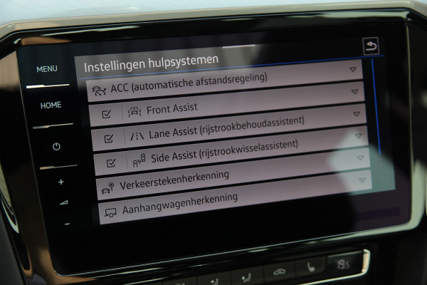 Volkswagen Passat Variant 1.4 TSI PHEV GTE Business | Pano | Trekhaak | Massage | ACC | 360