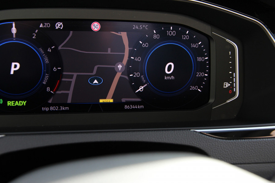 Volkswagen Passat Variant 1.4 TSI PHEV GTE Business | Pano | Trekhaak | Massage | ACC | 360
