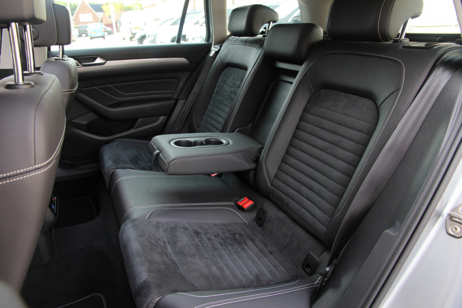 Volkswagen Passat Variant 1.4 TSI PHEV GTE Business | Pano | Trekhaak | Massage | ACC | 360
