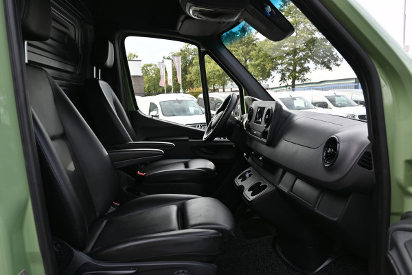 Mercedes-Benz Sprinter 516 CDI L3H2 3500 kg trekhaak, Geveerde stoel, MBUX met camera, Etc.