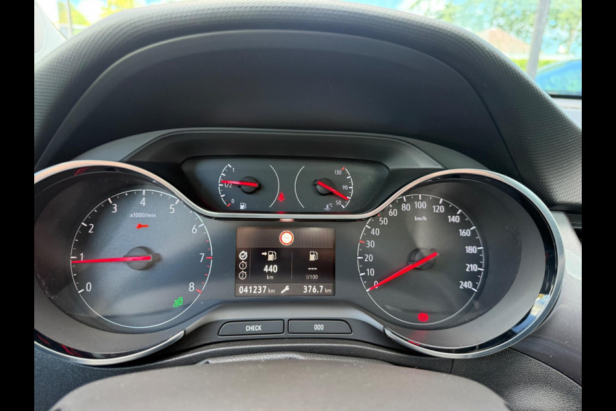 Opel Crossland X 1.2 Turbo 130pk Innovation - Navi - Panoramadak - Camera - Org.NL Opel Crossland X 1.2 Turbo 130pk Innovation - Navi - Panoramadak - Camera - Org.NL