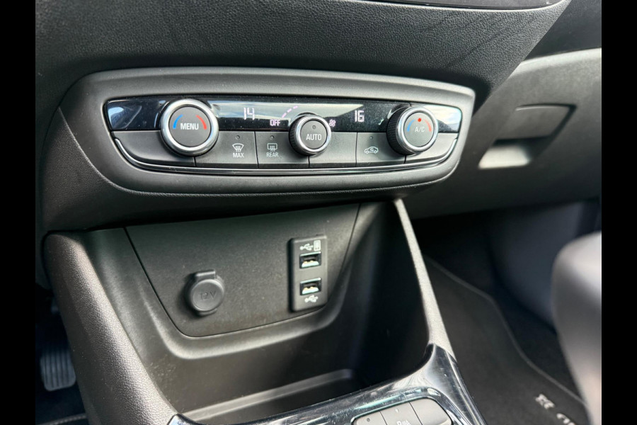 Opel Crossland X 1.2 Turbo 130pk Innovation - Navi - Panoramadak - Camera - Org.NL Opel Crossland X 1.2 Turbo 130pk Innovation - Navi - Panoramadak - Camera - Org.NL