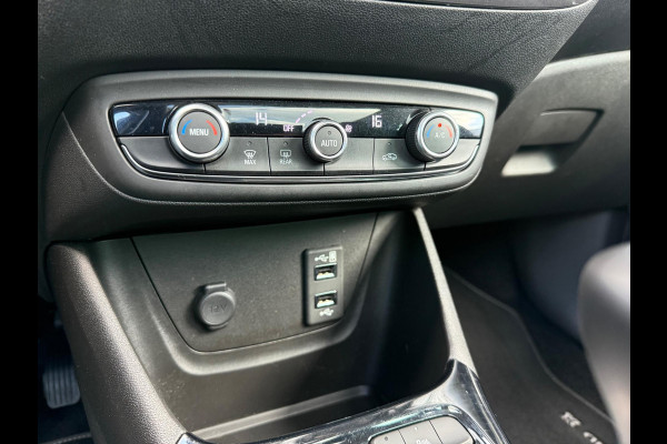 Opel Crossland X 1.2 Turbo 130pk Innovation - Navi - Panoramadak - Camera - Org.NL Opel Crossland X 1.2 Turbo 130pk Innovation - Navi - Panoramadak - Camera - Org.NL