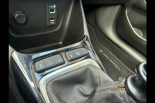 Opel Crossland X 1.2 Turbo 130pk Innovation - Navi - Panoramadak - Camera - Org.NL Opel Crossland X 1.2 Turbo 130pk Innovation - Navi - Panoramadak - Camera - Org.NL
