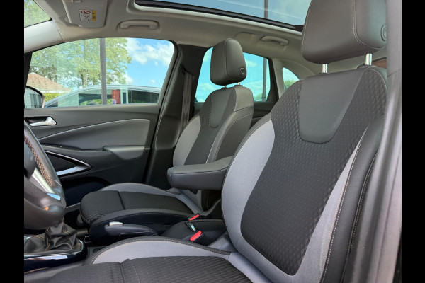Opel Crossland X 1.2 Turbo 130pk Innovation - Navi - Panoramadak - Camera - Org.NL Opel Crossland X 1.2 Turbo 130pk Innovation - Navi - Panoramadak - Camera - Org.NL