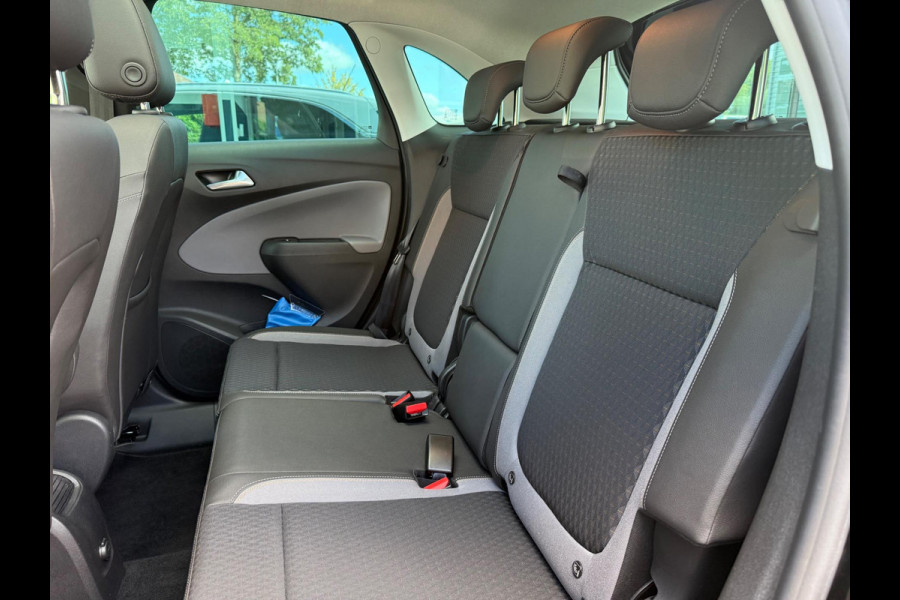 Opel Crossland X 1.2 Turbo 130pk Innovation - Navi - Panoramadak - Camera - Org.NL Opel Crossland X 1.2 Turbo 130pk Innovation - Navi - Panoramadak - Camera - Org.NL