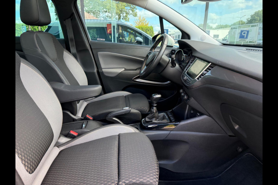 Opel Crossland X 1.2 Turbo 130pk Innovation - Navi - Panoramadak - Camera - Org.NL Opel Crossland X 1.2 Turbo 130pk Innovation - Navi - Panoramadak - Camera - Org.NL