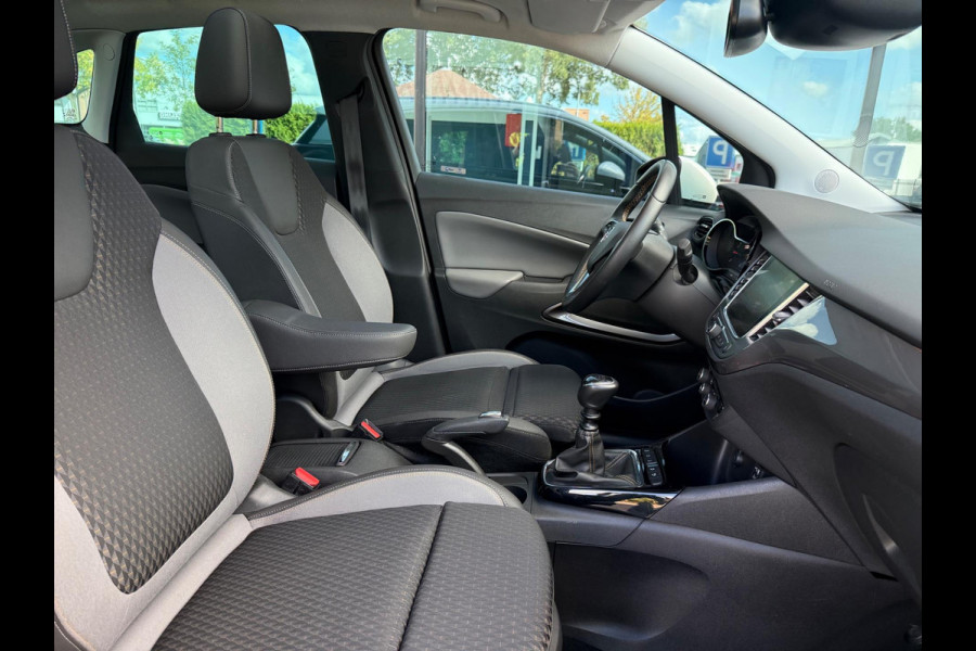 Opel Crossland X 1.2 Turbo 130pk Innovation - Navi - Panoramadak - Camera - Org.NL Opel Crossland X 1.2 Turbo 130pk Innovation - Navi - Panoramadak - Camera - Org.NL