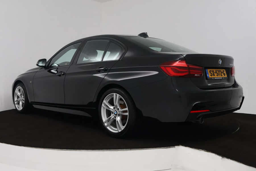 BMW 3 Serie 318i Edition M Sport Shadow Executive (STOELVERWARMING, DIGITALE COCKPIT, NAVIGATIE, LEER, DEALER ONDERHOUDEN)