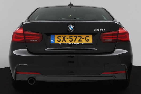 BMW 3 Serie 318i Edition M Sport Shadow Executive (STOELVERWARMING, DIGITALE COCKPIT, NAVIGATIE, LEER, DEALER ONDERHOUDEN)
