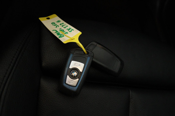 BMW 3 Serie 318i Edition M Sport Shadow Executive (STOELVERWARMING, DIGITALE COCKPIT, NAVIGATIE, LEER, DEALER ONDERHOUDEN)
