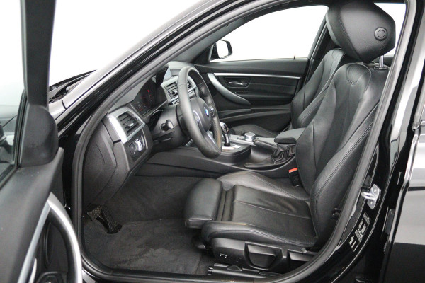 BMW 3 Serie 318i Edition M Sport Shadow Executive (STOELVERWARMING, DIGITALE COCKPIT, NAVIGATIE, LEER, DEALER ONDERHOUDEN)