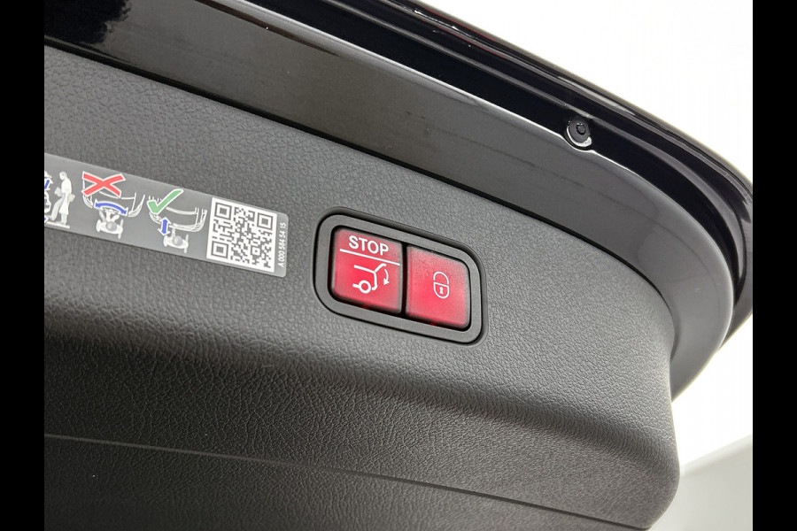 Mercedes-Benz GLC 300e 4MATIC Sport Edition | Premium pakket | Trekhaak | Rijassistentiepakket Plus | Winter pakket | Nightpakket | 	Smartphone-integratie | Parkeerpakket met 360°-camera | DIGITAL LIGHT | KEYLESS GO-comfortpakket |