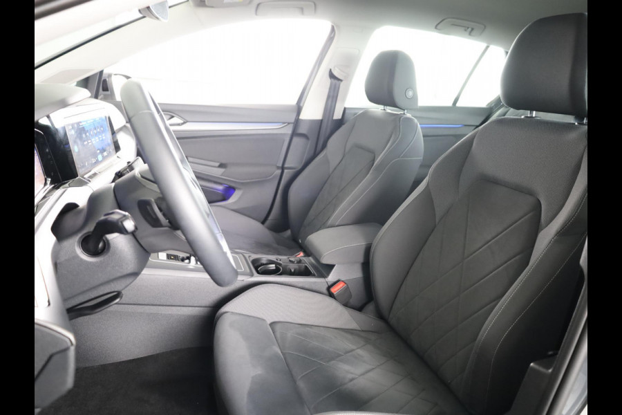 Volkswagen Golf 1.5 eTSI Style 150 pk Automaat (DSG) | Navigatie via App | Parkeersensoren (Park assist) | Achteruitrijcamera | Adaptieve cruise control | Keyless | Stoelverwarming |