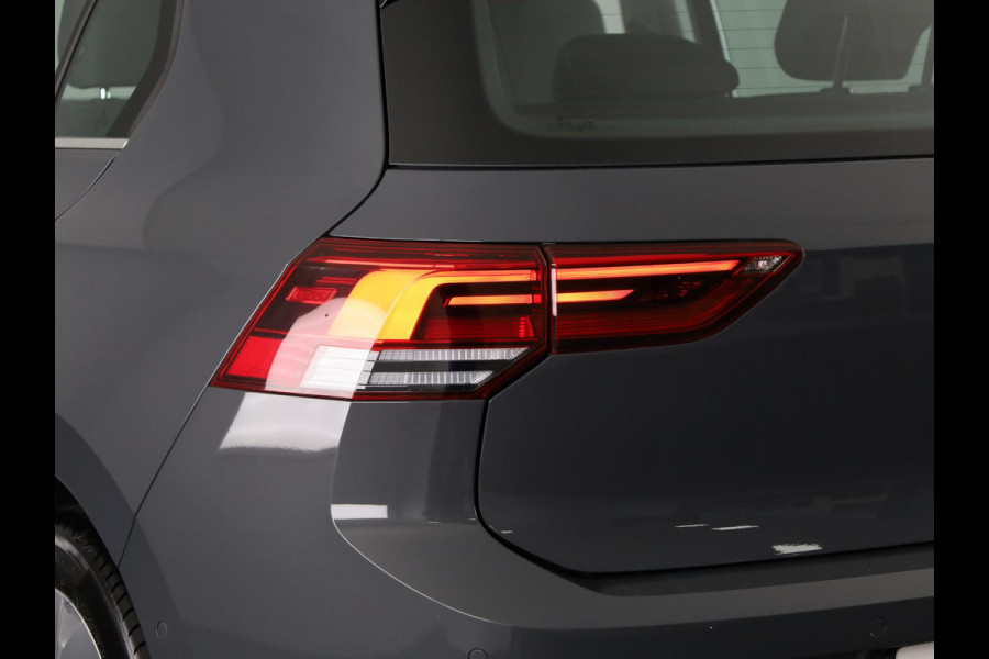 Volkswagen Golf 1.5 eTSI Style 150 pk Automaat (DSG) | Navigatie via App | Parkeersensoren (Park assist) | Achteruitrijcamera | Adaptieve cruise control | Keyless | Stoelverwarming |