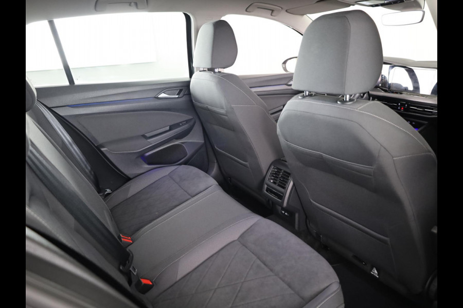 Volkswagen Golf 1.5 eTSI Style 150 pk Automaat (DSG) | Navigatie via App | Parkeersensoren (Park assist) | Achteruitrijcamera | Adaptieve cruise control | Keyless | Stoelverwarming |