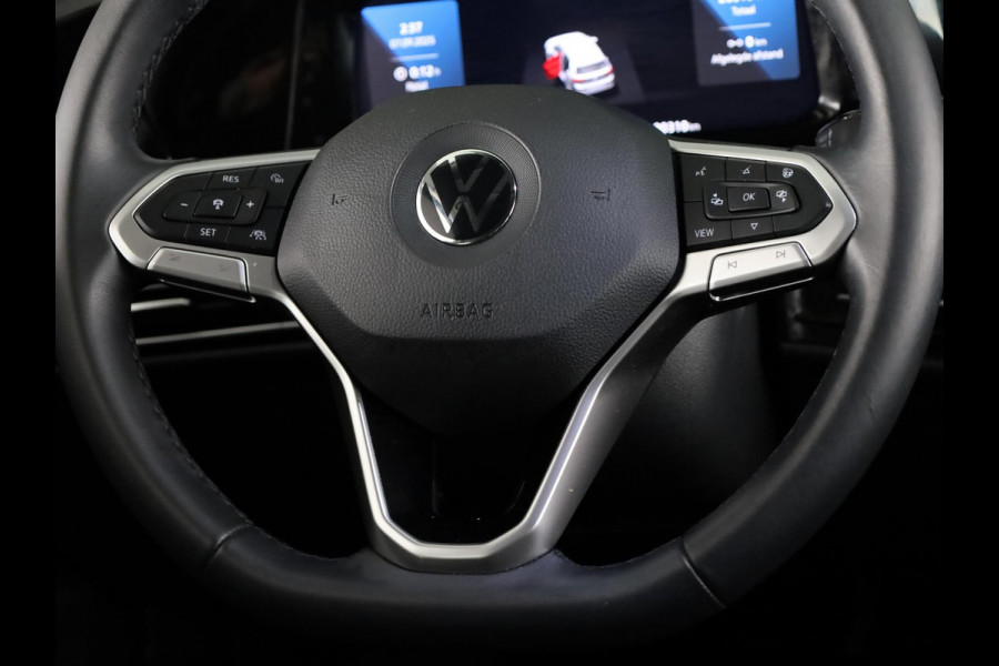 Volkswagen Golf 1.5 eTSI Style 150 pk Automaat (DSG) | Navigatie via App | Parkeersensoren (Park assist) | Achteruitrijcamera | Adaptieve cruise control | Keyless | Stoelverwarming |