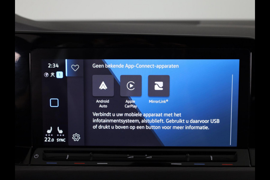 Volkswagen Golf 1.5 eTSI Style 150 pk Automaat (DSG) | Navigatie via App | Parkeersensoren (Park assist) | Achteruitrijcamera | Adaptieve cruise control | Keyless | Stoelverwarming |