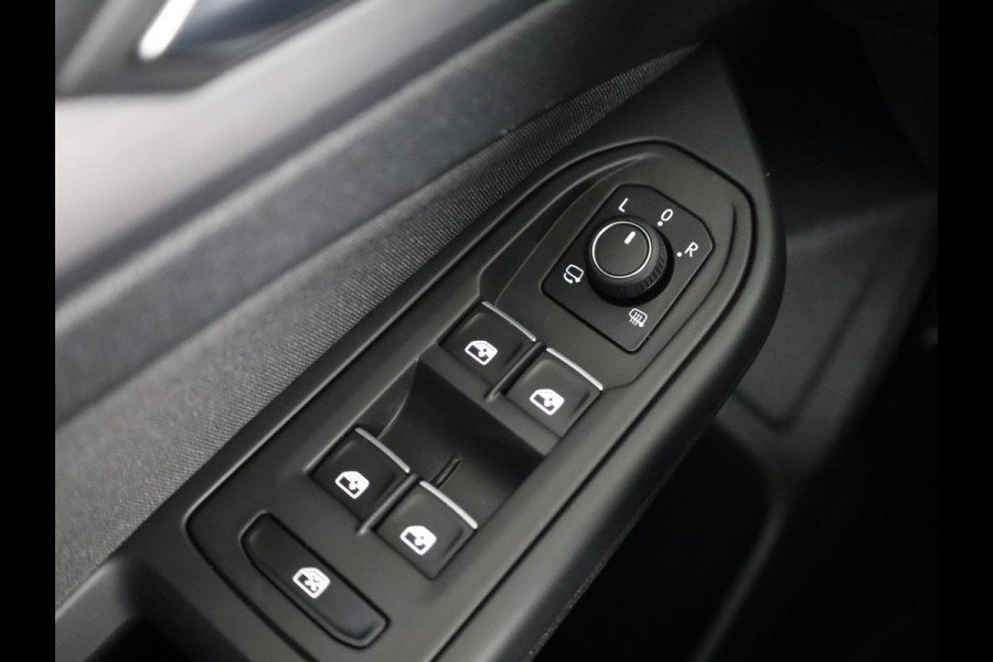 Volkswagen Golf 1.5 eTSI Style 150 pk Automaat (DSG) | Navigatie via App | Parkeersensoren (Park assist) | Achteruitrijcamera | Adaptieve cruise control | Keyless | Stoelverwarming |