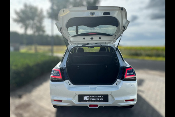 Suzuki Swift 1.2 Style Smart Hybrid NIEUWSTE MODEL / LED / CARPLAY / PDC / ACC / PARELMOER / CAMERA / WARNING SPOTS / LANE ASSIST