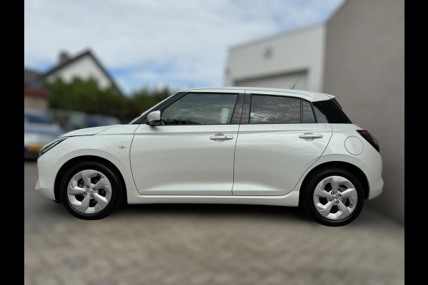 Suzuki Swift 1.2 Style Smart Hybrid NIEUWSTE MODEL / LED / CARPLAY / PDC / ACC / PARELMOER / CAMERA / WARNING SPOTS / LANE ASSIST