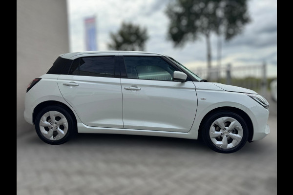 Suzuki Swift 1.2 Style Smart Hybrid NIEUWSTE MODEL / LED / CARPLAY / PDC / ACC / PARELMOER / CAMERA / WARNING SPOTS / LANE ASSIST