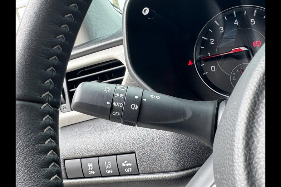 Suzuki Swift 1.2 Style Smart Hybrid NIEUWSTE MODEL / LED / CARPLAY / PDC / ACC / PARELMOER / CAMERA / WARNING SPOTS / LANE ASSIST