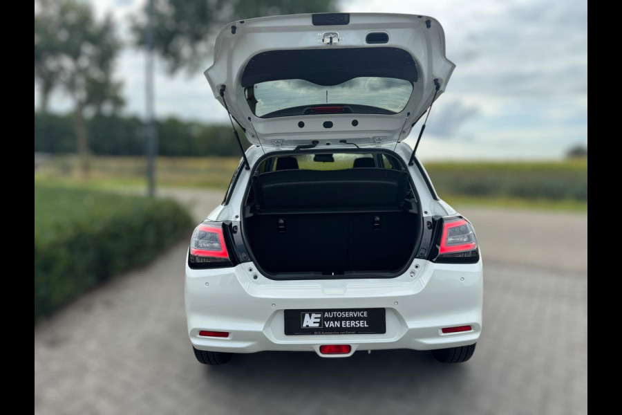 Suzuki Swift 1.2 Style Smart Hybrid NIEUWSTE MODEL / LED / CARPLAY / PDC / ACC / PARELMOER / CAMERA / WARNING SPOTS / LANE ASSIST