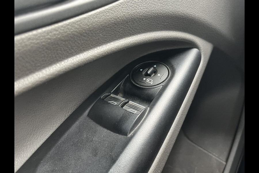 Ford Transit Connect 1.5 EcoBlue L1 Trend | SCI | 100pk | Scherm |  Adaptive Cruise Control | Xenon | Camera | Trekhaak |  Stoel met bankje