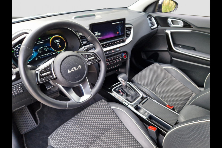 Kia Ceed Sportswagon 1.6 GDI PHEV DynamicPlusLine | Dodehoek | Key-Less | Stoelverwarming | Licht- en Regensensor |